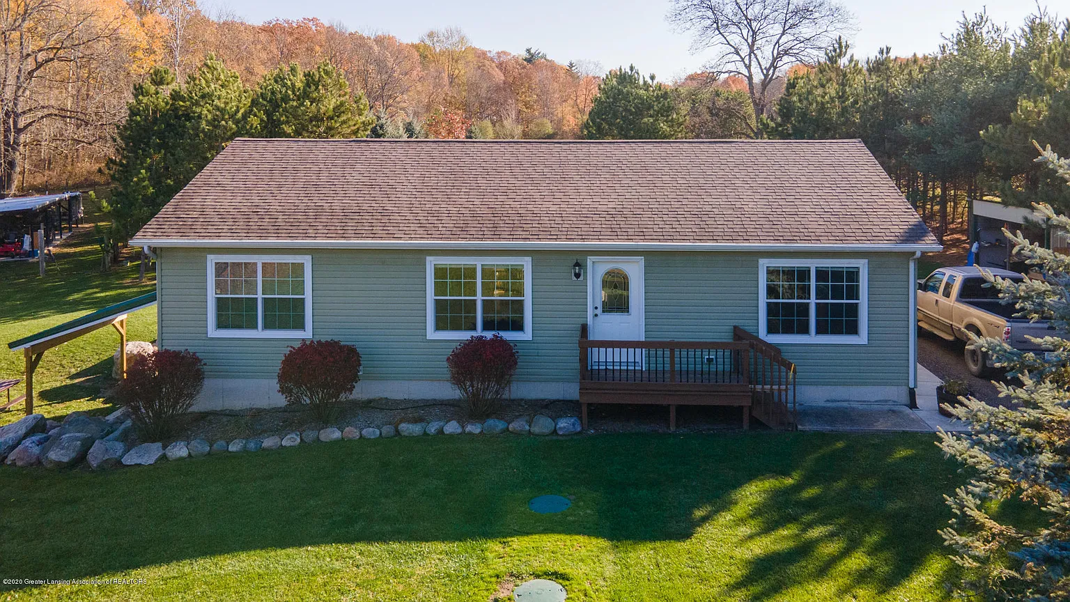 2442 Scout Rd photo 1