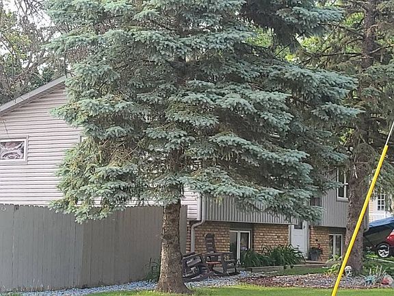 3rd image of 2775 Hayward Ave N
