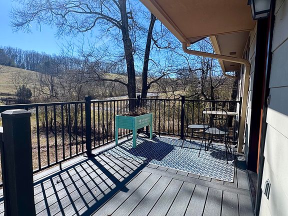 3rd image of 2237 Walnut Grove Church Rd