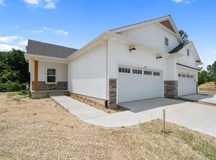 134 Ashley Ct, Brooklyn, MI 49230