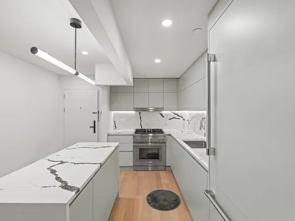 350 West 44th Street image 4 of 13