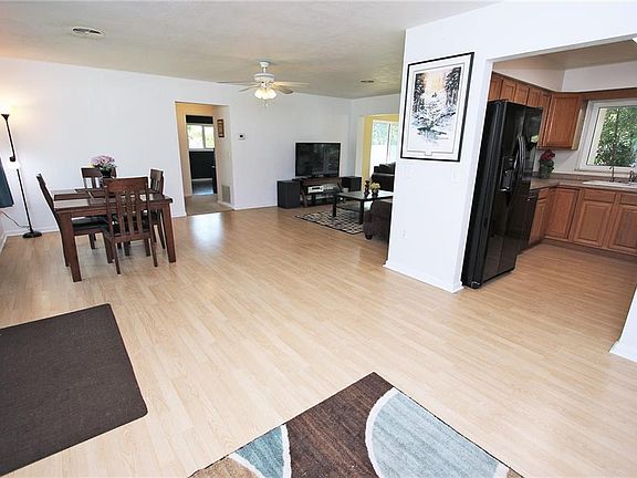 5th image of 1607 Hardwood Dr