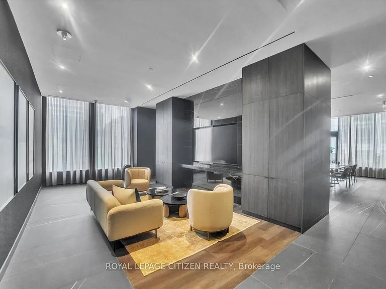 11 Yorkville Ave #6007 — Photo 42