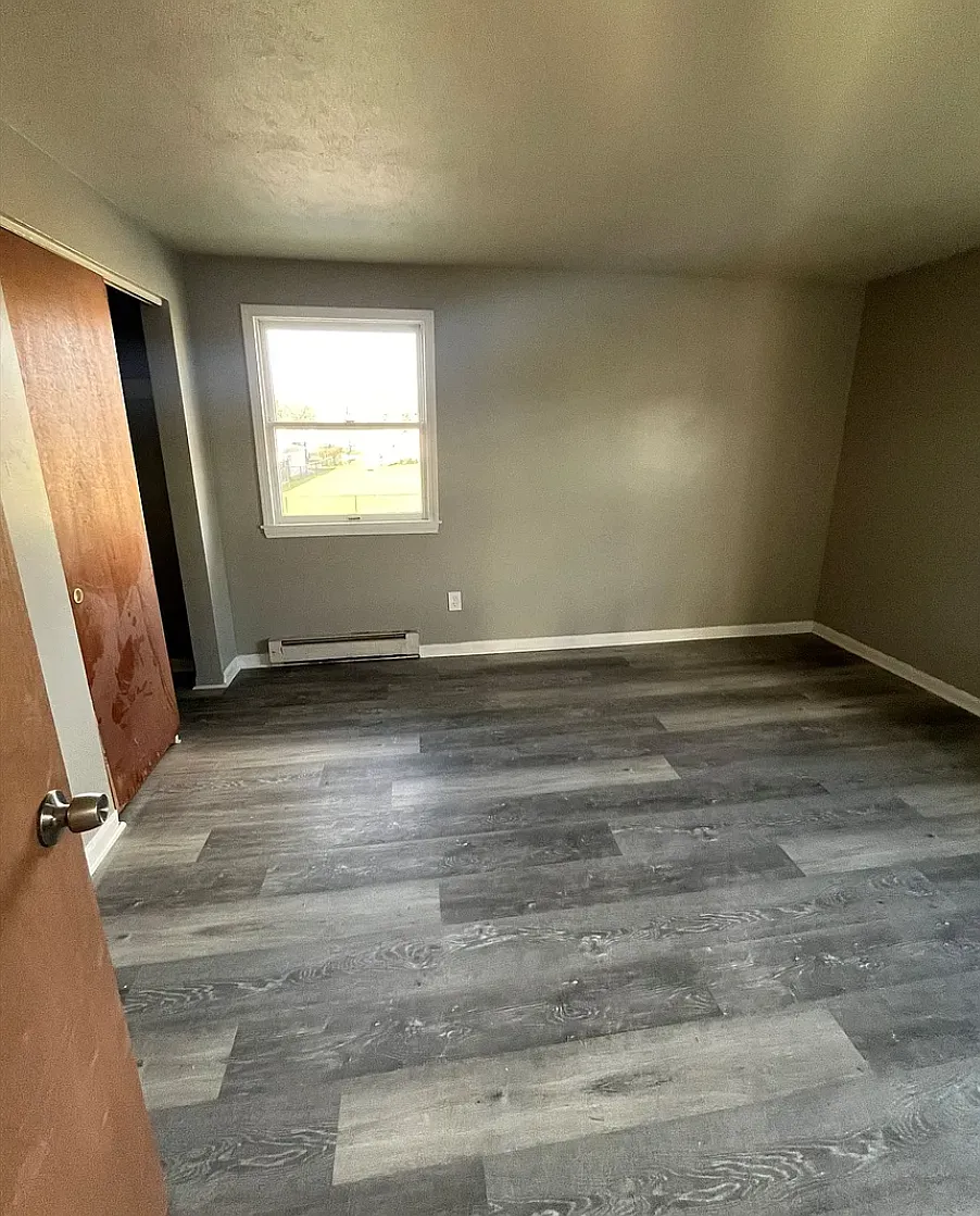 2 bed, 700 sqft, $1,050 — Photo 3