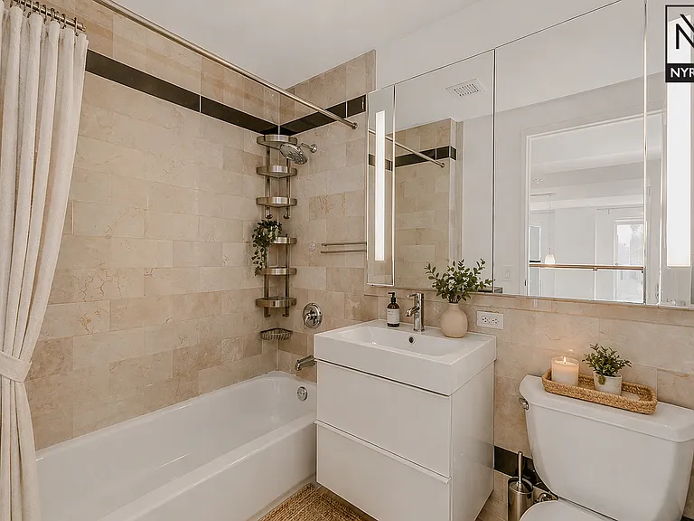 20 West St #18B — Photo 26