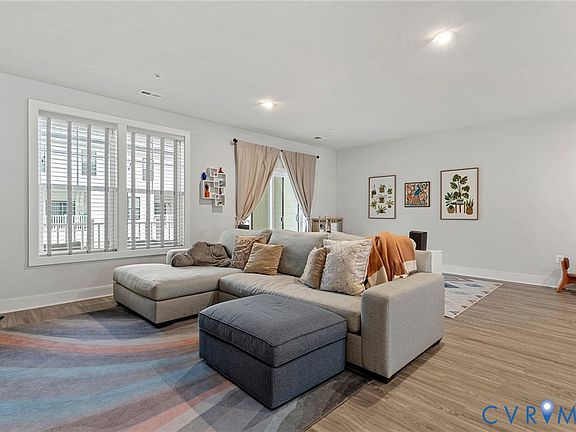 4th image of 597 Weaver Brook Walk #B
