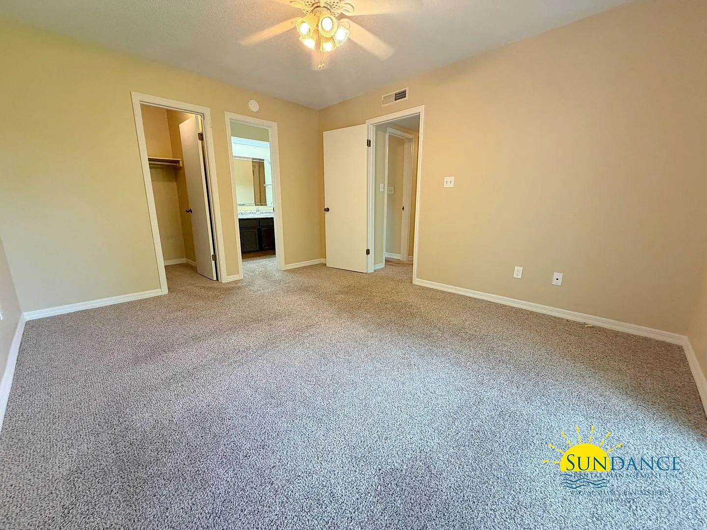 Great 2 Bedroom Unit in Fort Walton Beach! — Photo 2