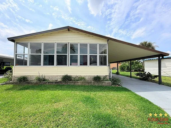 307 Holly Berry Ln, Daytona Beach, FL 32117