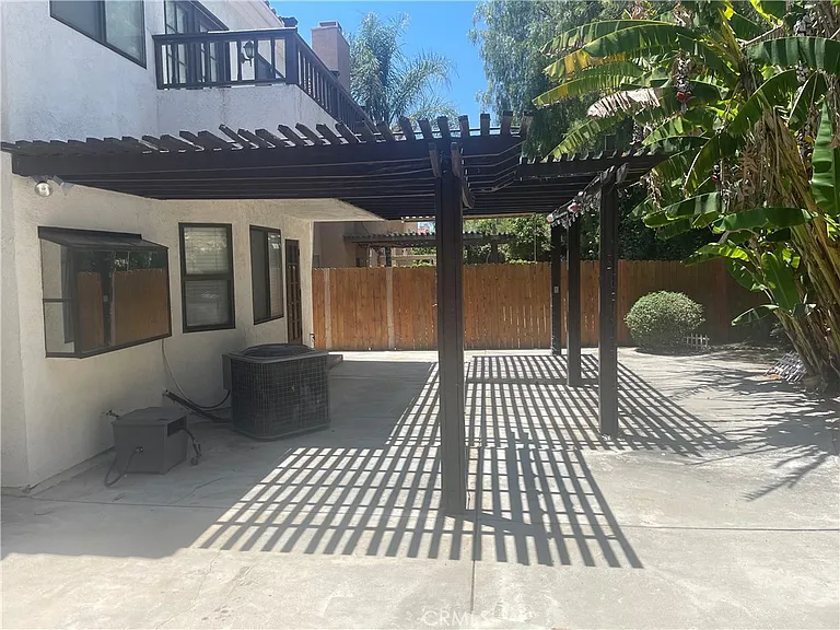 10190 Saddlehill Ter — Photo 33