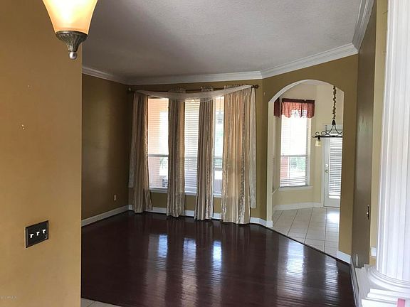 3rd image of 7883 Turnstone Cir W