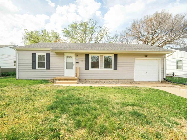 822 E Ellsworth Ave, Salina, KS 67401