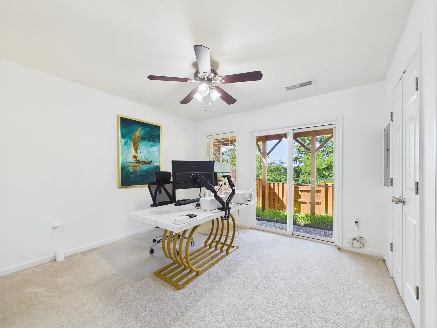 3 bed, 3.5 bath, 1340 sqft, $2,700 — Photo 4