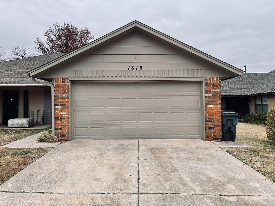 1st image of 1813 Hillcrest Dr