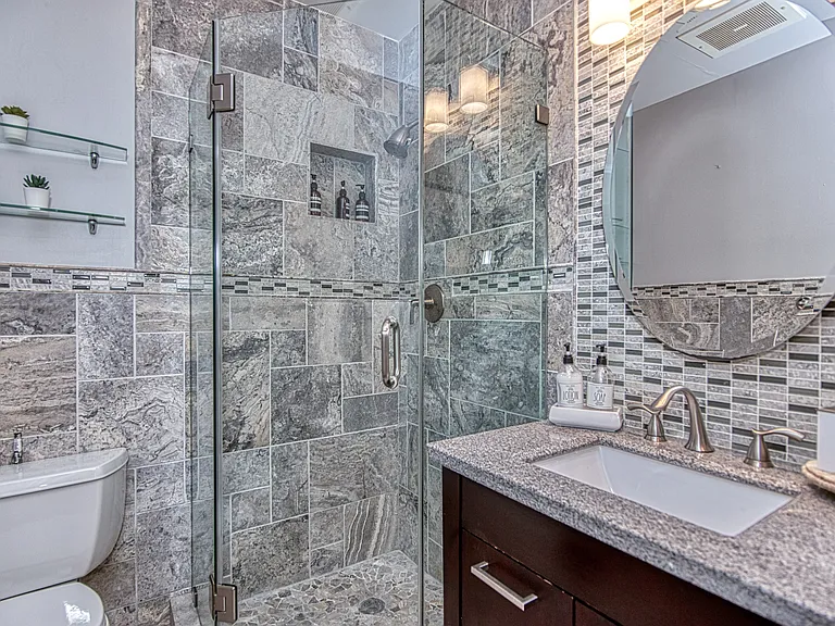 2272 S Garfield St — Photo 27