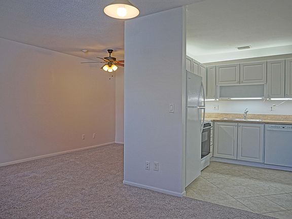 4th image of 2600 SE Ocean Boulevard #B-11