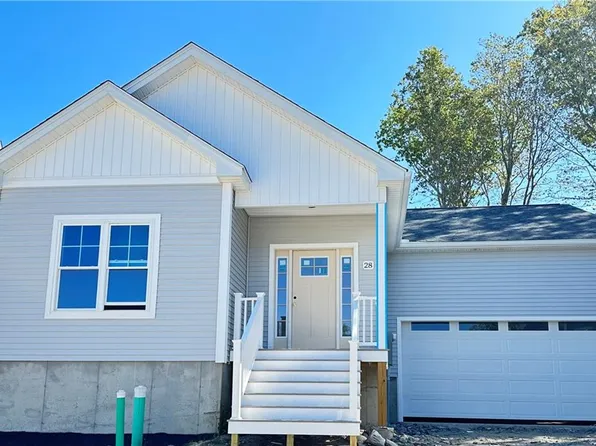 28 Taylor Pl, North Kingstown, RI 02852