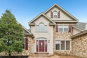 3rd image of 358 W Jefferson Rd