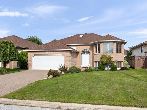 256 Kenilworth Pl, Windsor, ON N9E 4M6
