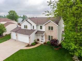 11232 Saint Ives Dr, Fort Wayne, IN 46818