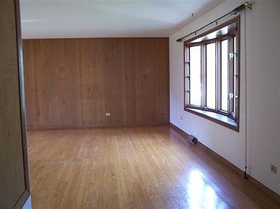3rd image of 735 Liberty Bell Ln