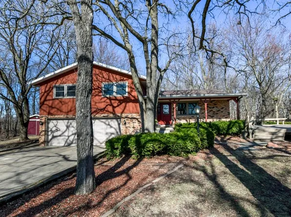 7264 Mile Rd, Sun Prairie, WI 53590