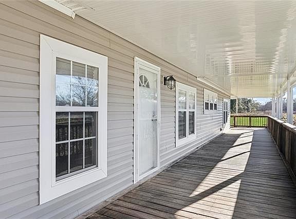 3rd image of 16139 River Rd