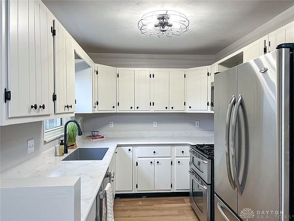 2nd image of 30 Apple Ln