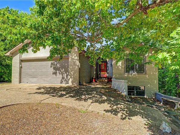 13 Blenheim Ln, Bella Vista, AR 72715