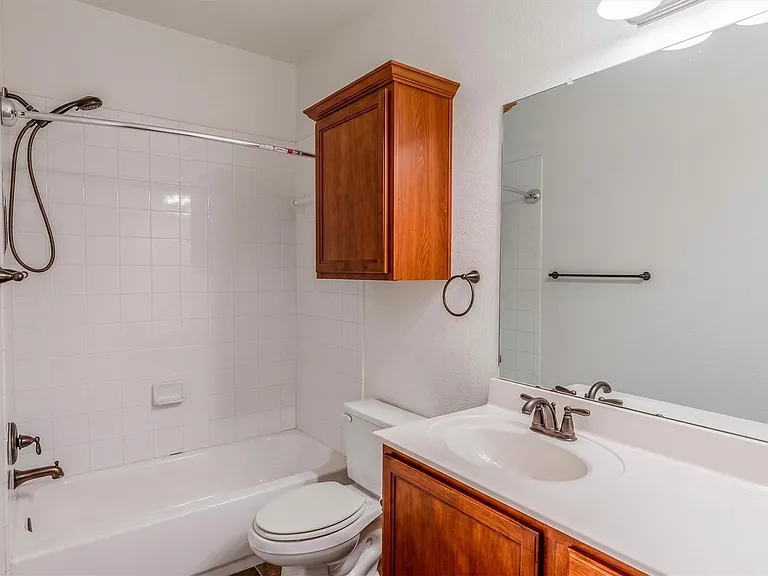 7320 Colina Vista Loop #B — Photo 24