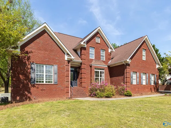 85 Given Cv, Laceys Spring, AL 35754