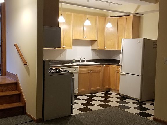 3rd image of 7734 N Eastlake Ter APT G