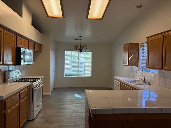 4th image of 279 Bighorn Meadow Dr