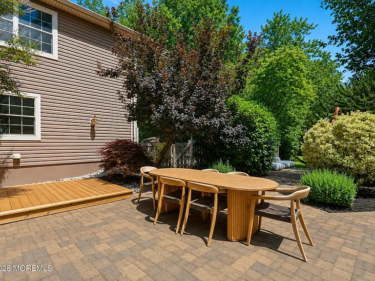 710 Hopping Rd — Photo 32