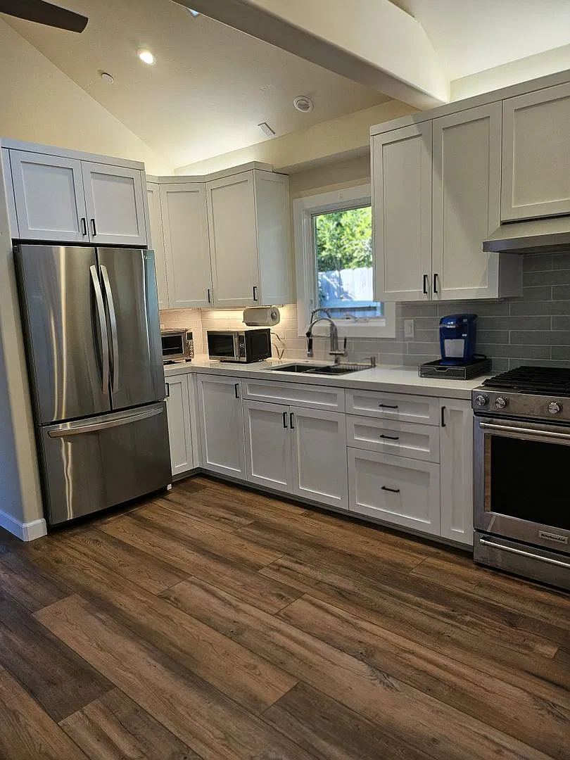 1 Bedroom Cottage in Encinitas — Photo 3