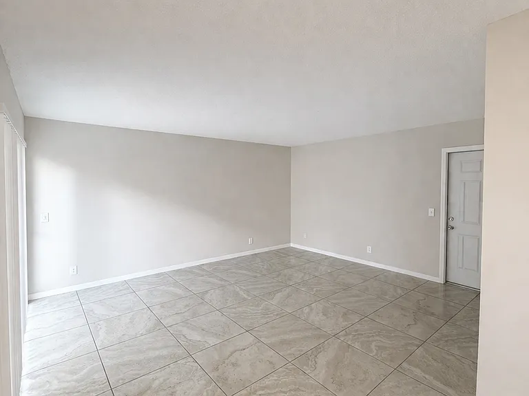 Brandon Palm Springs — Photo 28