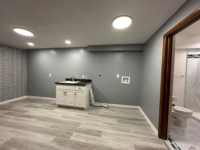 1839 W Arlington Cir — Photo 43