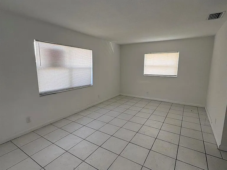 4031 NW 30th Ter #1 — Photo 3
