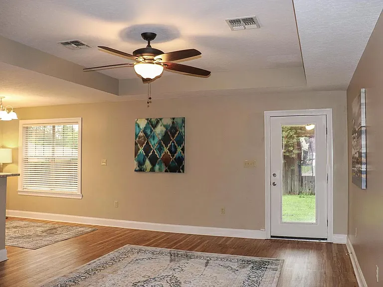 22 Ansley — Photo 3