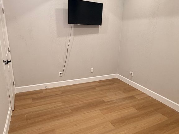 4th image of 4434 Bass St #2