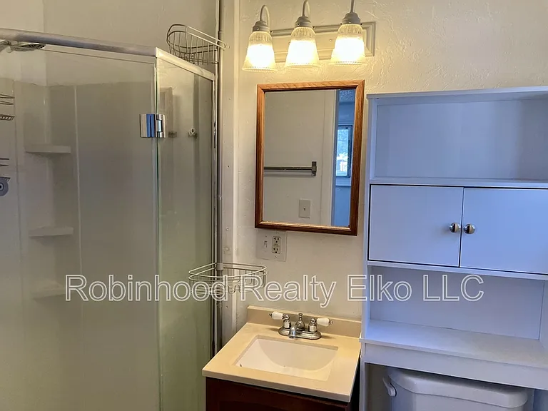 659 Elm St — Photo 12