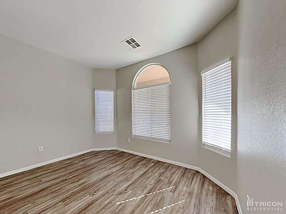 3rd image of 6022 Fidenza Ave
