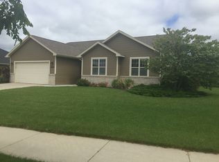 3434 Sandgate Castle Dr, Green Bay, WI 54313