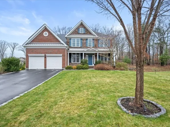 8 Patriot Way, North Grafton, MA 01536