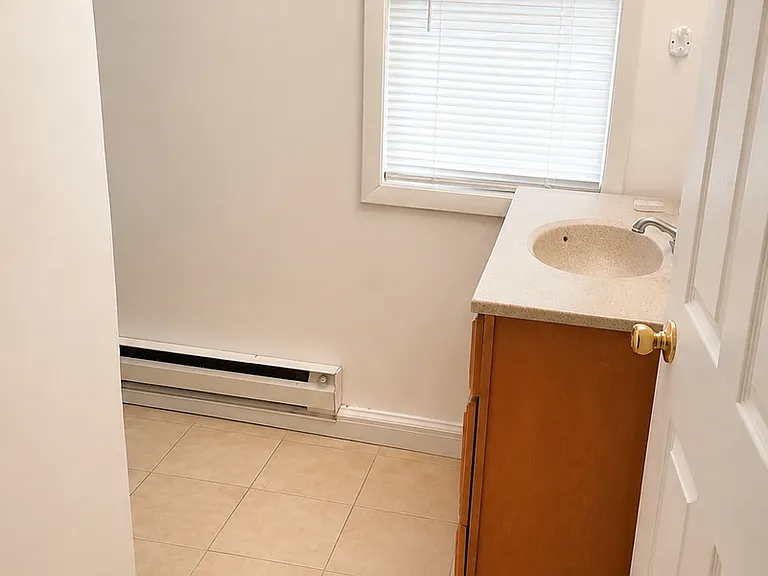 108 S Lake Ave — Photo 5
