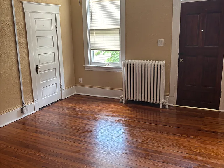 422 King George Ave SW #3 — Photo 7