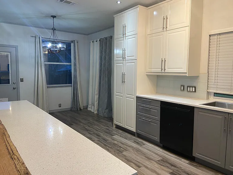 1905 Barrens Cir — Photo 11