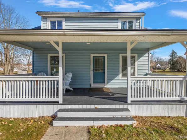 4440 West St, Leonard, MI 48367