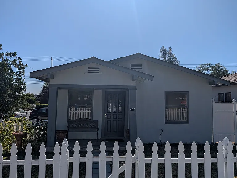 444 Vine St — Photo 1