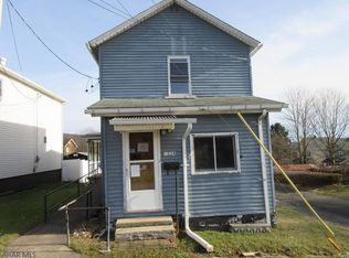 1024 Locust St, Nanty Glo, PA 15943