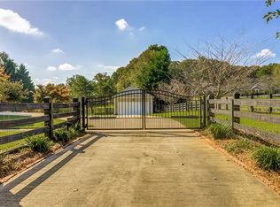 1960 Wilkie Rd, Alpharetta, GA 30004